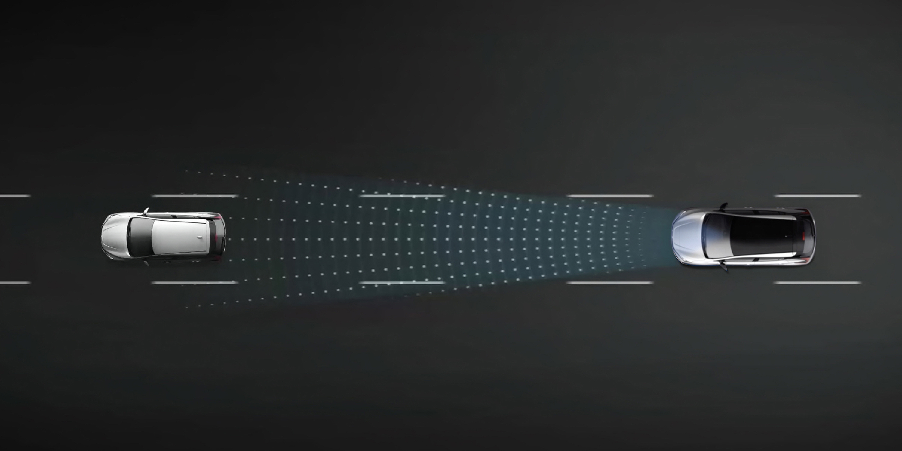 SISTEMA DI FRENATA D’EMERGENZA INTELLIGENTE CON RILEVAMENTO PEDONI, illustrazione